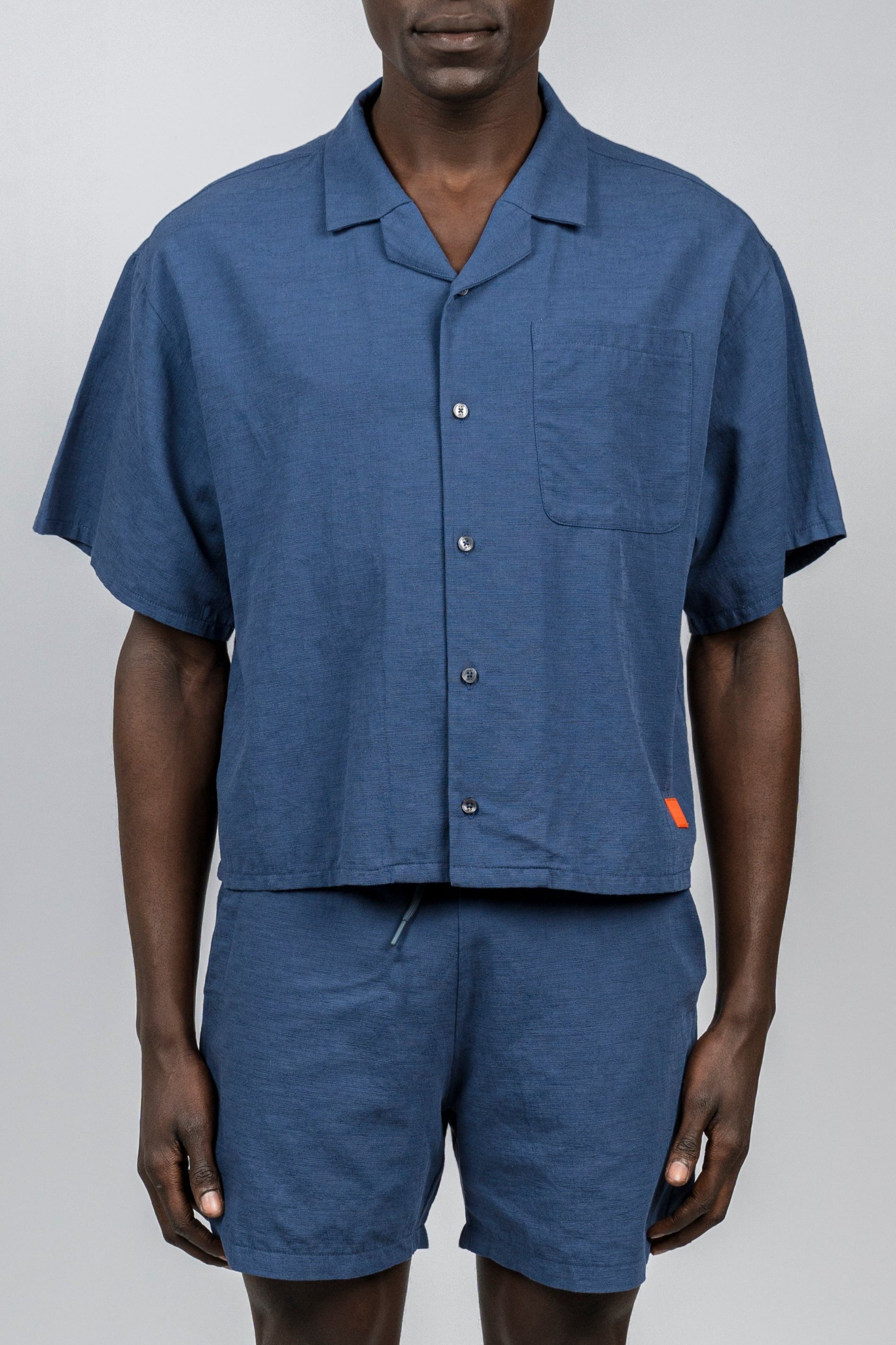 drt_Flow_Linen_L/S_Button_Down_blue_shirt_front