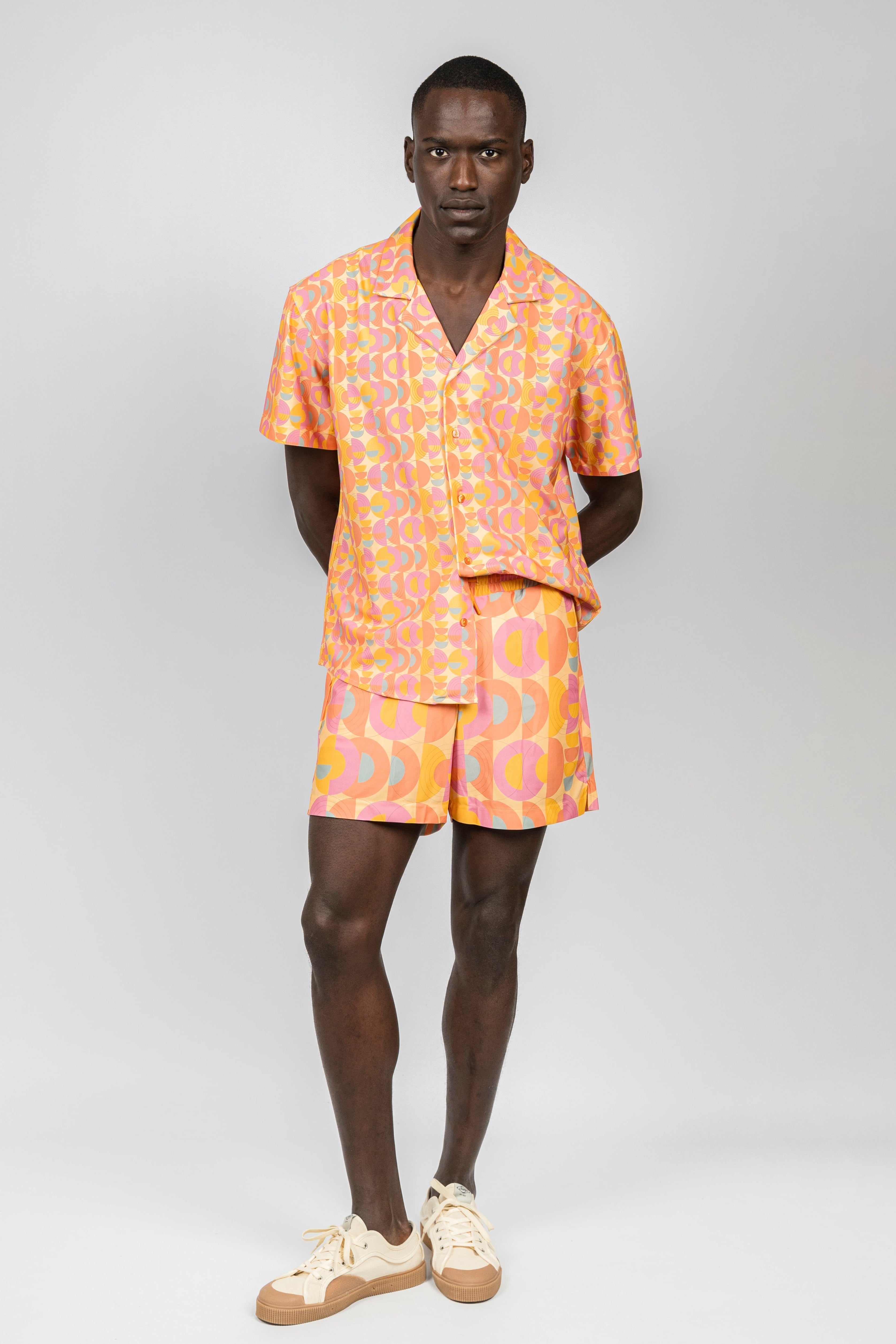 drt_Circles_Resort_button_Shirt_model_front