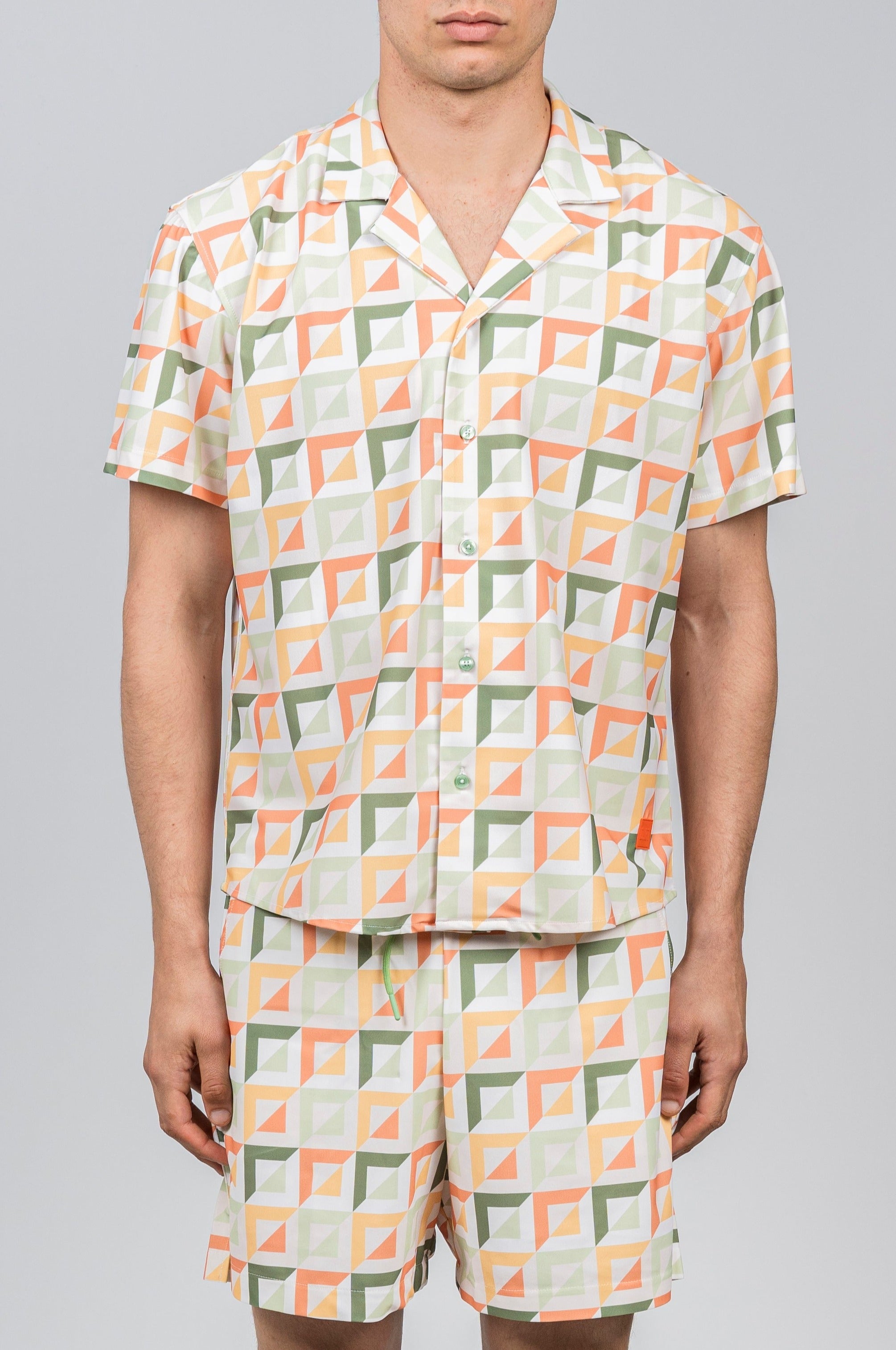 drt_Geo_Resort_green_orange_shirt_front