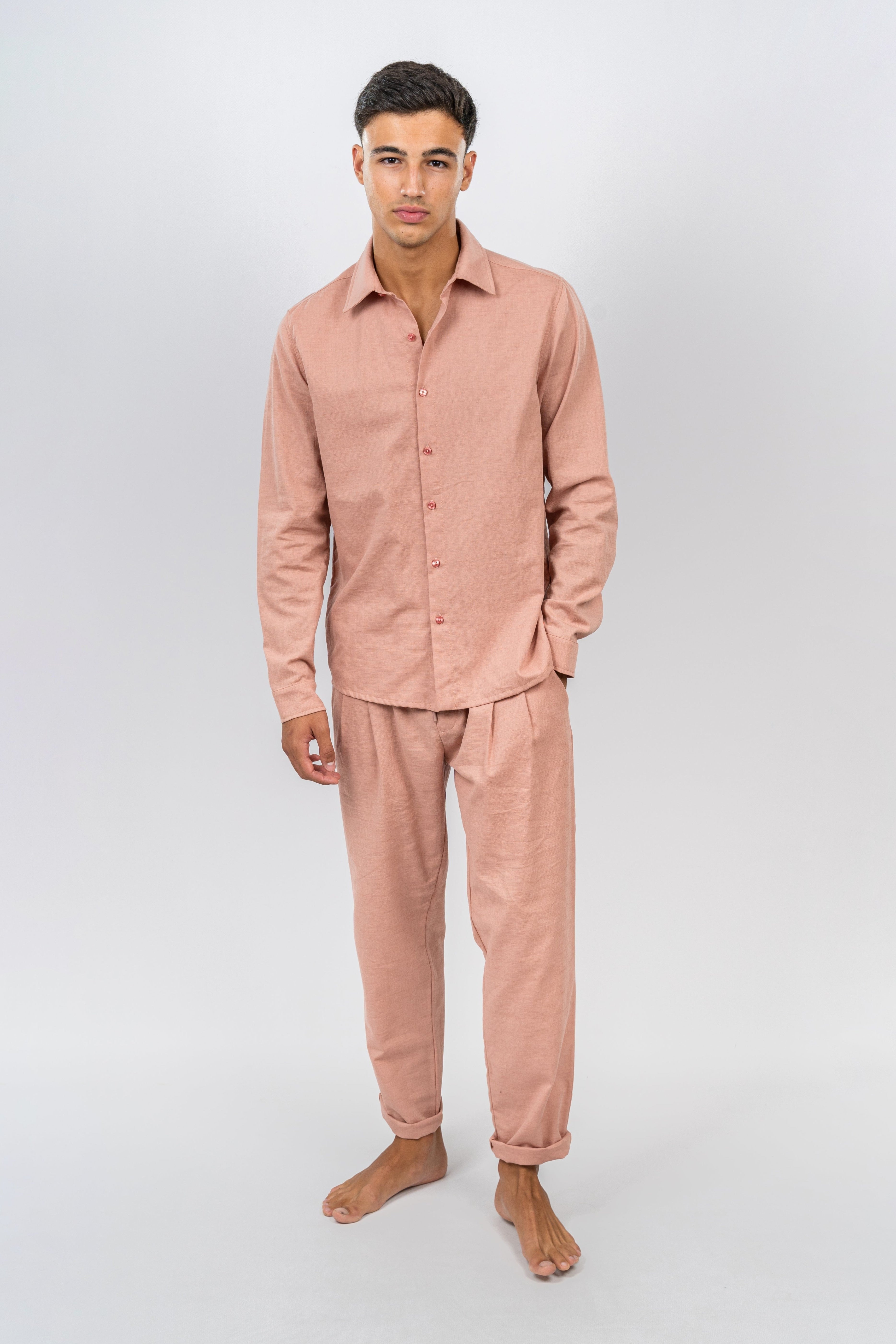 drt_Flow_Linen_S/s_Button_Down_pink_shirt_model_front